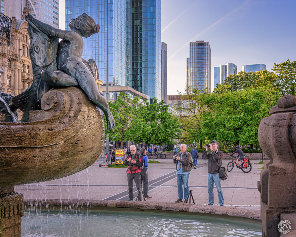 Am Märchenbrunnen neben der Frankfurter Oper